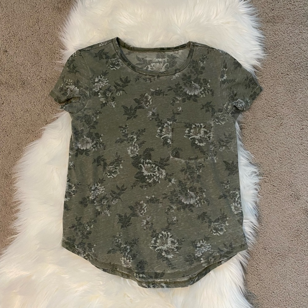 American Eagle T-Shirt